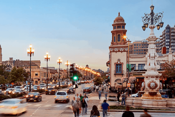Country Club Plaza